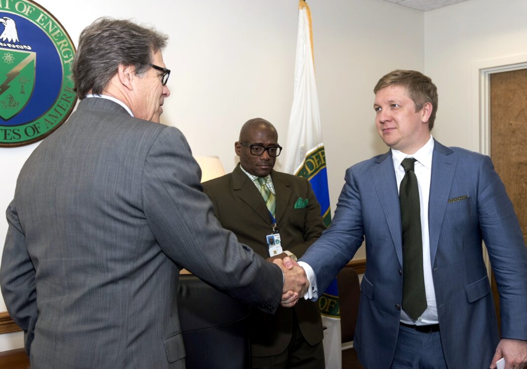 Andrij Kobolew i Rick Perry. Fot. Naftogaz