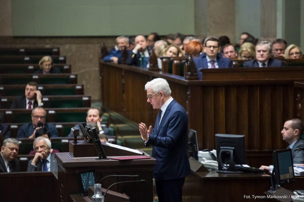 Jacek Czaputowicz wygłasza expose MSZ w Sejmie RP. Fot.: MSZ