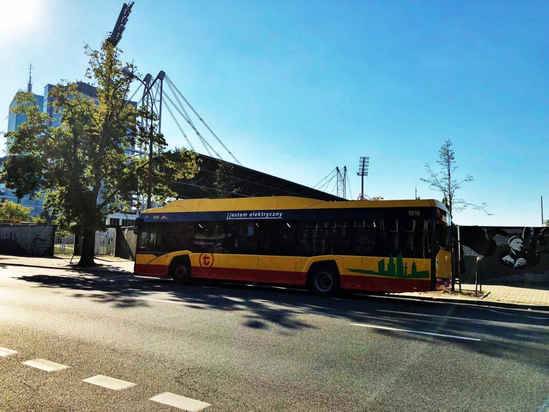 Autobus elektryczny w Warszawie | fot. Bartłomiej Sawicki