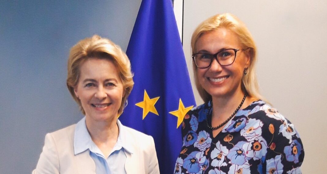 Komisarz Kadri Simson i przewodnicząca KE Ursula von der Leyen. Fot. Twitter